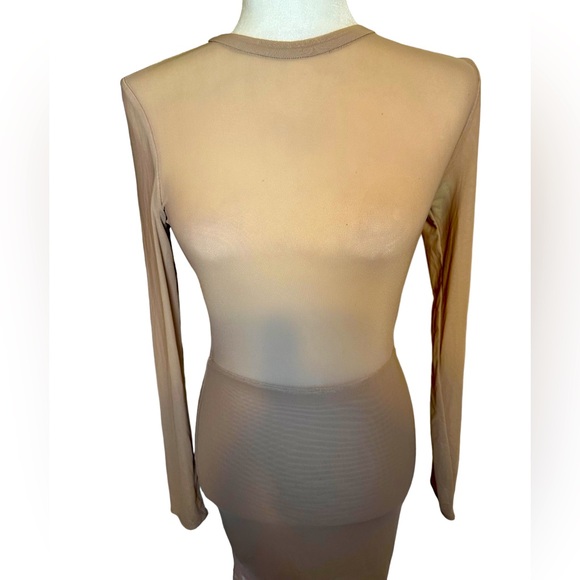 HOUSE OF CB LONDON - Sheer Top, Form Fitting Dress. Lined From Waist Down.Size S - Picture 3 of 11